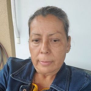 Meet your Posher, Amalia